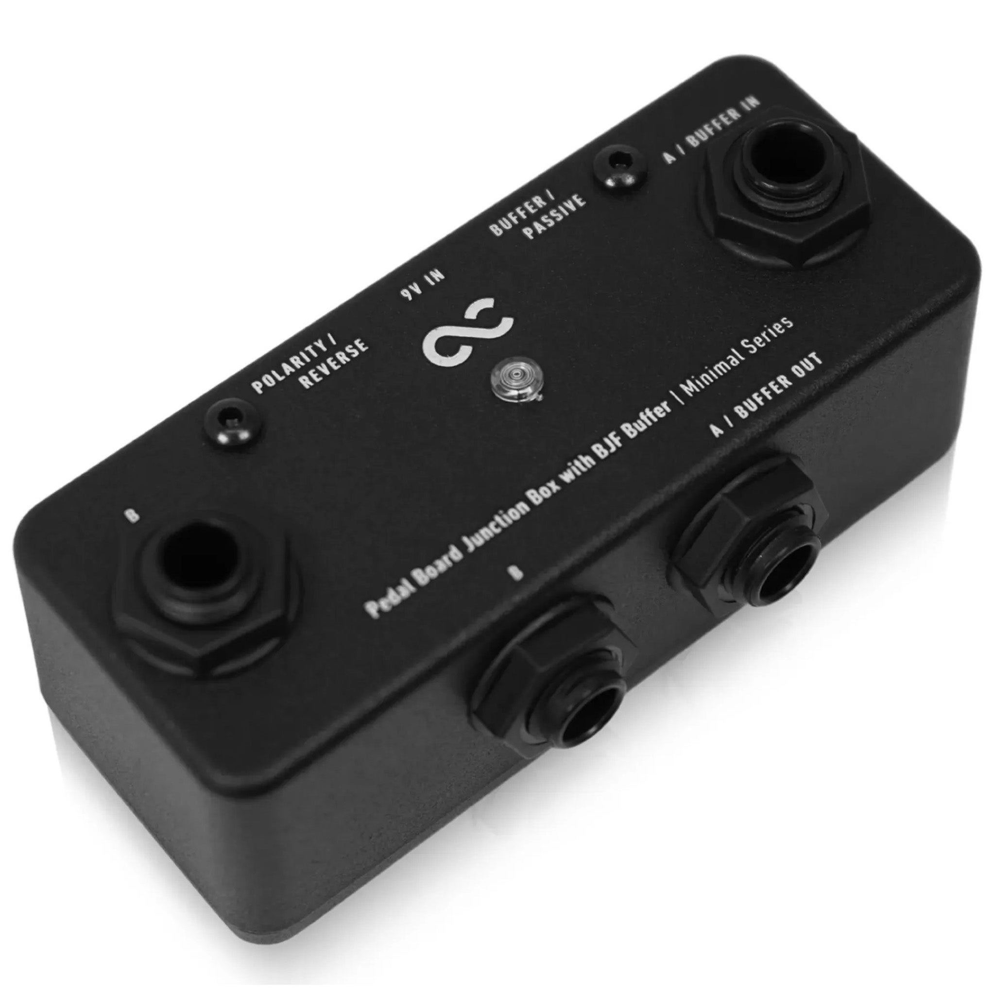 One Control Minimal Series Pedal Board Junction Box with BJF Buffer aansluitbox