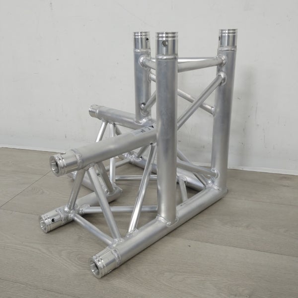(B-Stock) Altura FA33-C34 driehoek truss hoekstuk