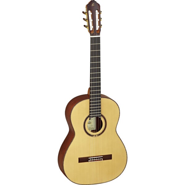 Ortega M8CS all-solid klassieke gitaar met koffer