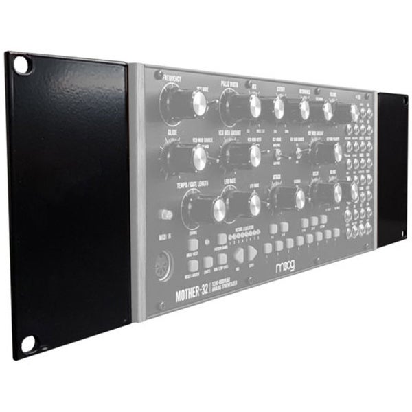 Bespoke 19 inch rack ears voor Moog Mother-32 en DFAM
